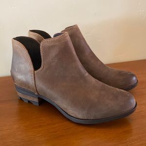 SOREL LOLLA II CUT OUT BOOTIE